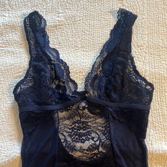 Navy Blue Lace and Mesh Teddy Bodysuit - Picture 3 of 13
